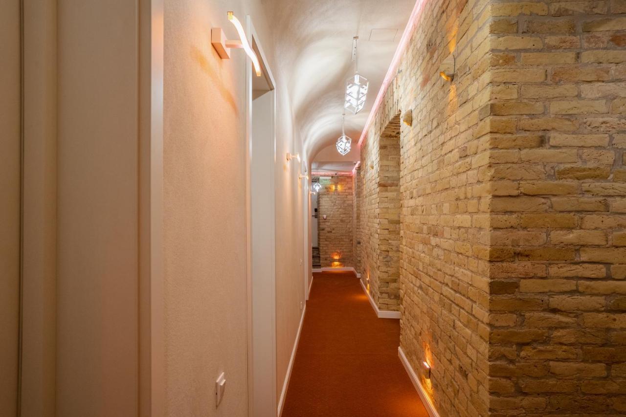 The Key Hotel Kyiv Exterior photo